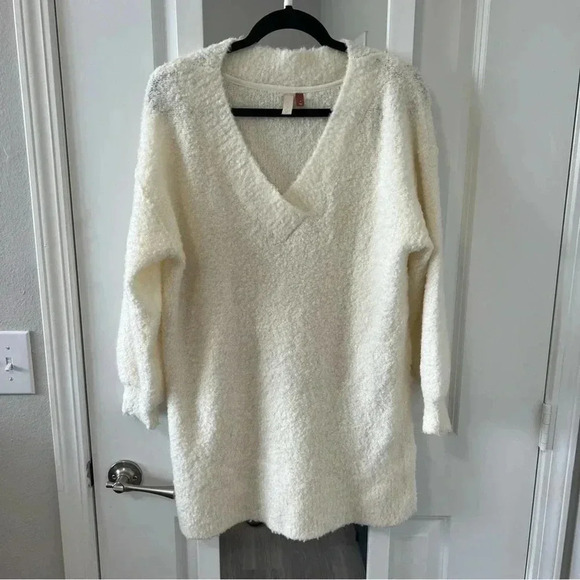 Anthropologie Pilcro Ivory Teddy V-neck Oversized Tunic Sweater S - Picture 3 of 10
